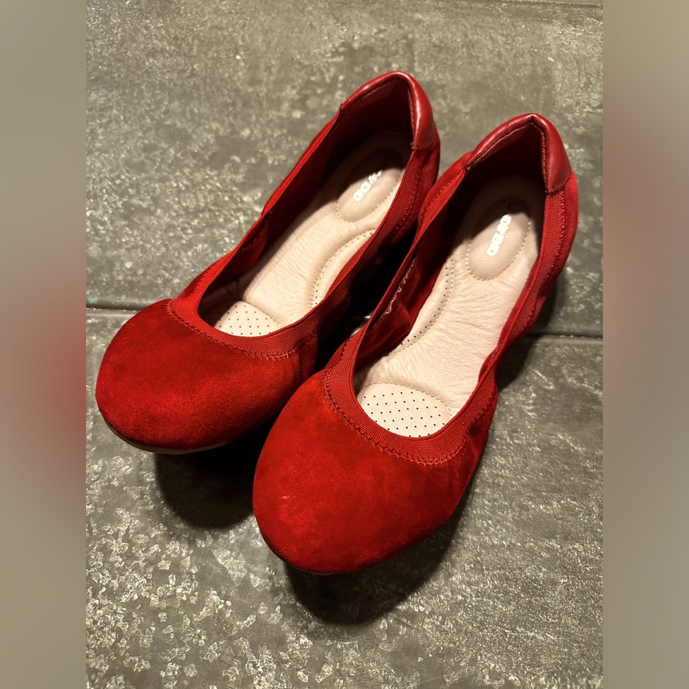 Lands End Red Suede Ballet Flats NEW never worn W 10